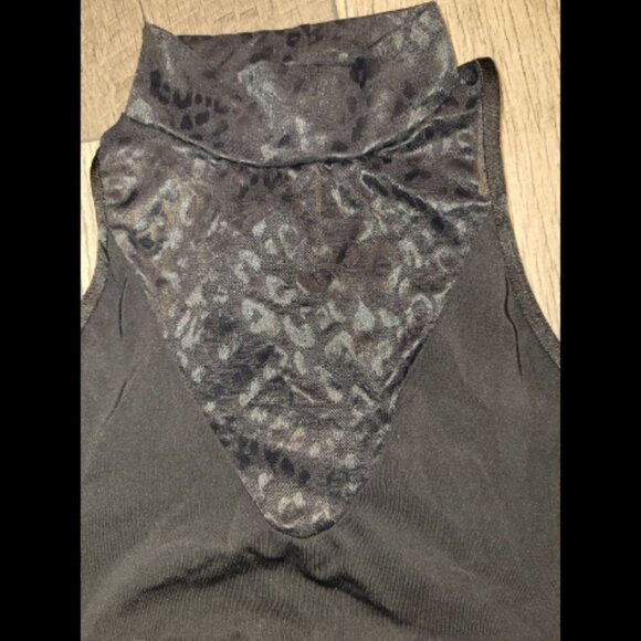 2 for $20 Victoria's Secret Leopard Halter Bralette - Picture 4 of 8